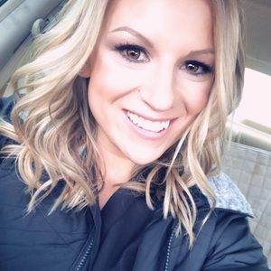 Meet your Posher, Christy